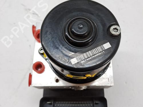 Used ABS pump VOLVO C30 (533) 1.8 (125 hp) 25783434