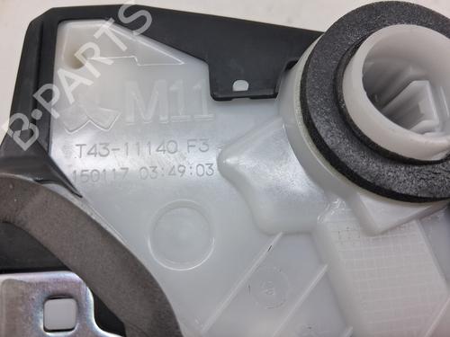 Front left lock TOYOTA YARIS (_P13_) 1.5 Hybrid (NHP130_, NHP130) | BP28956820C98 