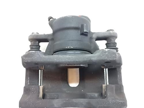 Używane Zacisk hamulca przedniego lewego RENAULT CLIO III (BR0/1, CR0/1) 1.2 16V (BR02, BR0J, BR11, CR02, CR0J, CR11) (75 hp) 29557594