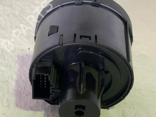 Headlight switch SEAT ATECA (KH7, KHP) 1.5 TSI | BP37592411I24 - Image 2