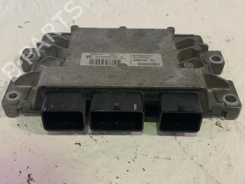 engine-control-unit-ecu-renault-clio-iii-br01-cr01-2005-2006-2007-2008-2009-2010-2011-2012-2013-2014-32843876 main image