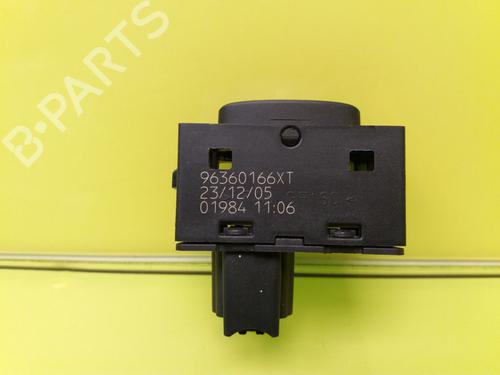 Right rear window switch PEUGEOT 407 (6D_) 2.0 HDi 135 (6DRHRH, 6DRHRE, 6DRHRG, 6DRHRJ) | BP23874475I28 