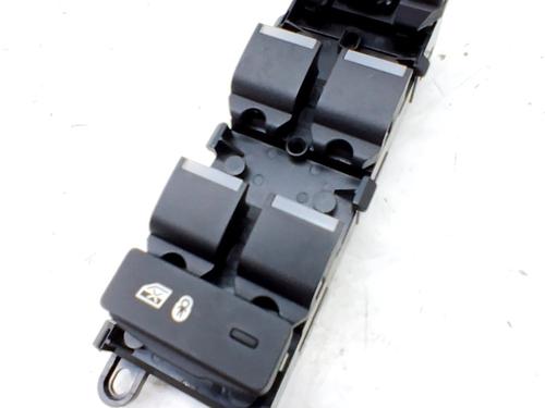 Venstre fortil elrude kontakt Venstre fortil elrude kontakt LAND ROVER RANGE ROVER VELAR (L560) 2.0 D200 MHEV 4x4 (204 hp) 36321316 36321316
