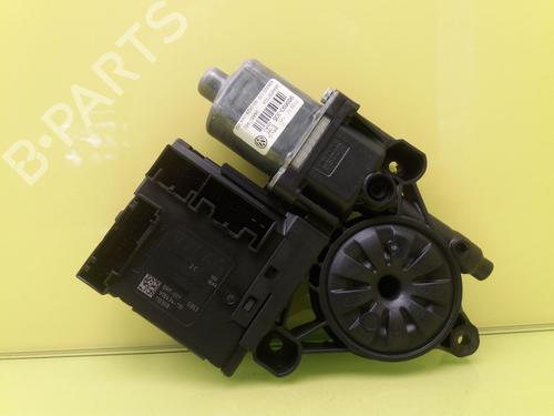 Rudehejsemotor forskærm højre VW PASSAT B5.5 Variant (3B6) 1.9 TDI (130 hp) 24188029