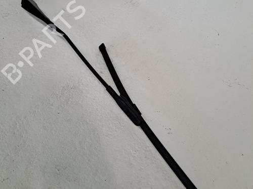 Used Front windshield wiper arm BMW 1 (F20) 118 d (150 hp) 27463777