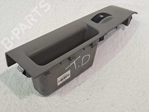 Used Right rear window switch KIA SORENTO I (JC) 2.5 CRDi (170 hp) 24608482