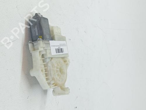 Right front window motor PEUGEOT 308 II (LB_, LP_, LW_, LH_, L3_) 1.2 THP 130 | BP24659200E20 