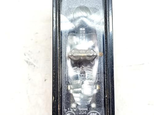 licence-plate-light-peugeot-2008-ii-ud_-us_-uy_-uj_-ur_-uc_-2019-32285842 main image