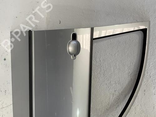 Used Right front door Right front door 38416753 38416753