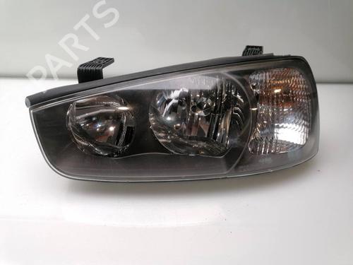 Used Left headlight HYUNDAI ELANTRA III Saloon (XD) 2.0 CRDi (113 hp) 23941200