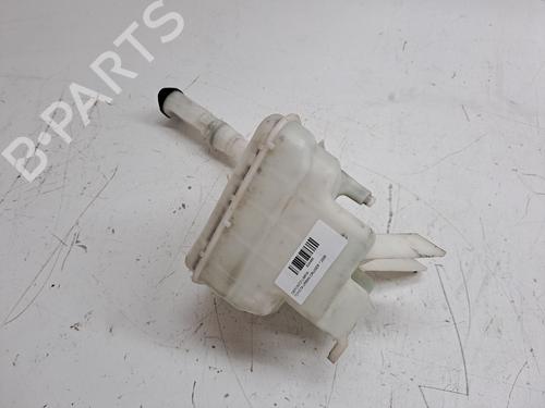Used Windscreen washer tank TOYOTA URBAN CRUISER (_P1_) 1.4 D-4D (NLP110_, NLP110R) (90 hp) 23974159