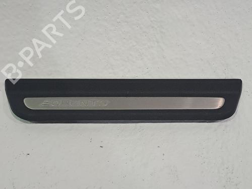 Used Electronic module KIA SORENTO III (UM) 2.2 CRDi 4WD (200 hp) 26381464