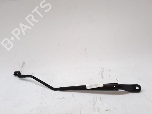 Used Front windshield wiper arm RENAULT CAPTUR II (HF_) TCe 130 (HFMF) (131 hp) 26169090