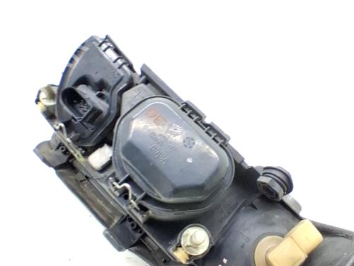 Phare gauche AUDI A4 B5 (8D2) 1.9 TDI (110 hp) 31966312