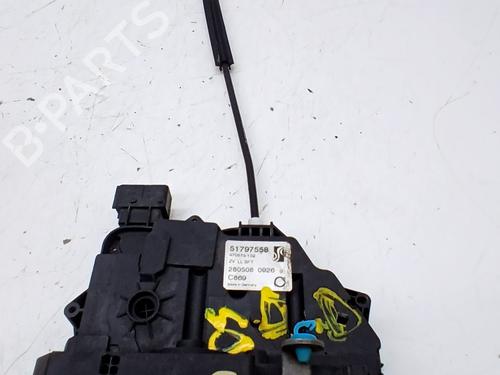 front-right-lock-fiat-grande-punto-199_-2005-38417748 main image