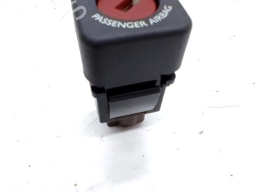 Used Switch Switch OPEL CORSA F (P2JO) 1.2 (68) (131 hp) 33766161 33766161