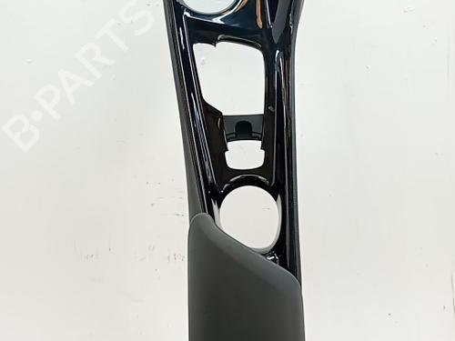 Used Middle console Middle console TOYOTA C-HR (_X1_) 2.0 Hybrid (MAXH10) (184 hp) 40548920 40548920