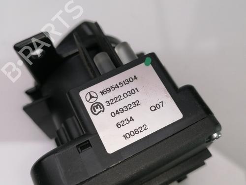 Used Headlight switch MERCEDES-BENZ A-CLASS (W169) A 180 CDI (169.007, 169.307) (109 hp) 23379172