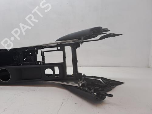 Armrest / Center console LEXUS IS III (_E3_) 300h (AVE30_, AVE30R) | BP23382670I20 