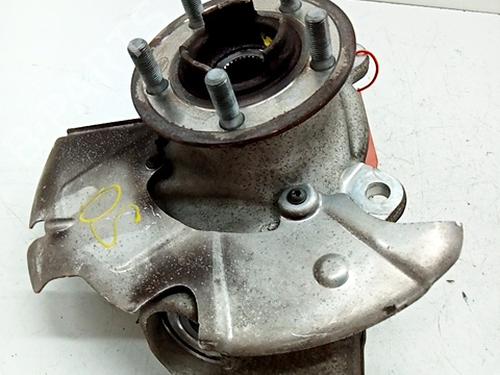 Used Left front steering knuckle LAND ROVER RANGE ROVER SPORT II (L494) 3.0 SDV6 4x4 (249 hp) 29228426