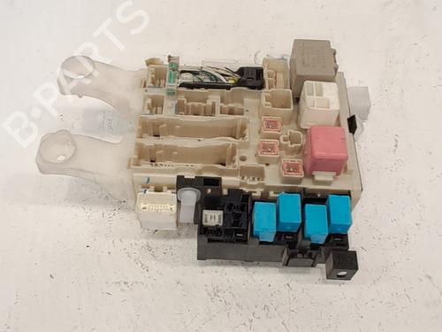 fuse-box-toyota-rav-4-iii-_a3_-2005-2006-2007-2008-2009-2010-2011-2012-2013-2014-36318039 main image
