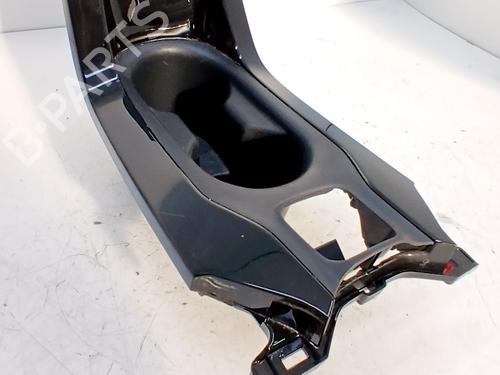 Used Middle console Middle console TOYOTA COROLLA Estate (_E21_) 1.8 Hybrid (ZWE211W) (122 hp) 33766921 33766921