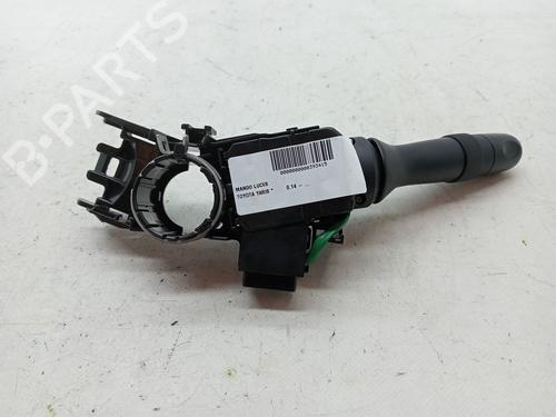 Used Headlight switch TOYOTA YARIS (_P13_) 1.5 Hybrid (NHP130_, NHP130) (101 hp) 23351405