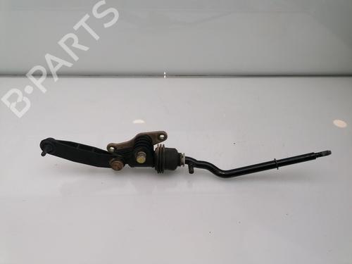 Used Gear lever NISSAN TERRANO II (R20) 2.7 TD 4WD (101 hp) 26192637