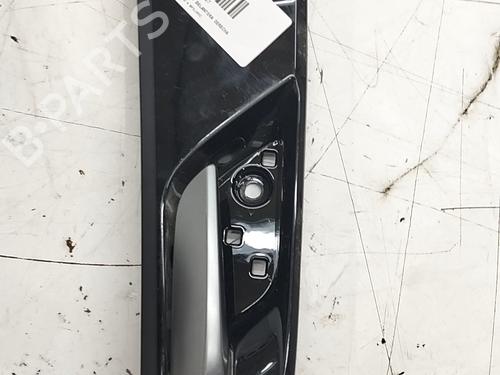 Used Front right interior door handle Front right interior door handle 37592570 37592570