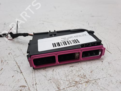 Used Fuse box AUDI A4 B8 (8K2) 2.0 TDI (136 hp) 23975736