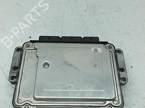 engine-control-unit-ecu-renault-megane-ii-saloon-lm01_-2003-36665636 main image
