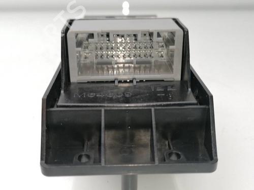 Used Right front window switch HONDA CIVIC X Hatchback (FC_, FK_) 2.0 Type-R (FK8) (320 hp) 23940597