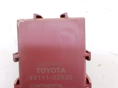 Used Electronic module Electronic module TOYOTA COROLLA Estate (_E21_) 1.8 Hybrid (ZWE211W) (122 hp) 33765792 33765792