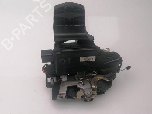 Venstre foran lås VW GOLF IV (1J1) 1.9 TDI (130 hp) 23939289