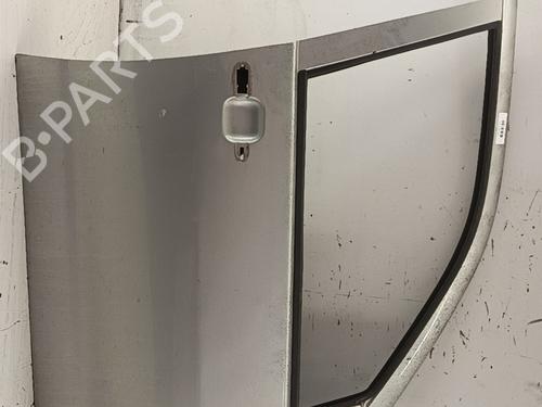 Used Right front door Right front door 37591295 37591295
