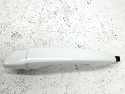 Used Rear left exterior door handle Rear left exterior door handle OPEL CORSA F (P2JO) CORSA-e (68) (136 hp) 40546208 40546208