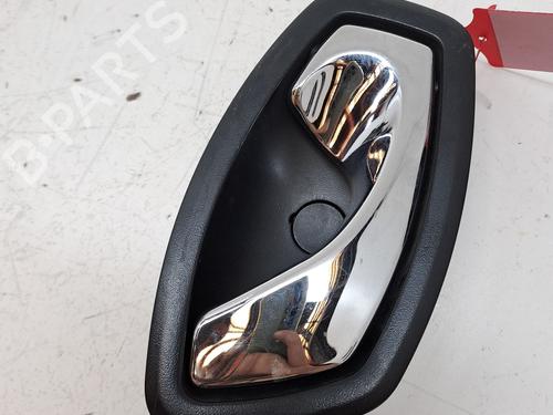 Maneta interior trasera derecha RENAULT MEGANE III Hatchback (BZ0/1_, B3_) 1.5 dCi (BZ09, BZ0D, BZ1W, BZ29, BZ14) (110 hp) 27461932