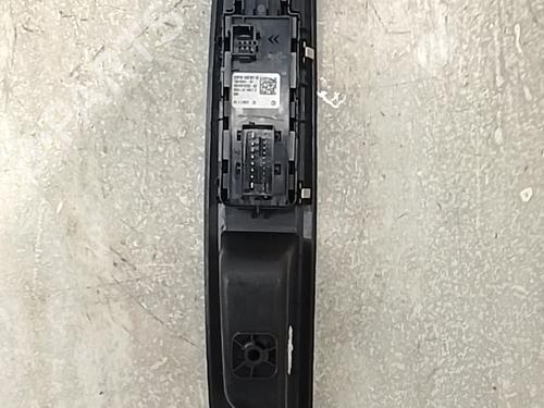 Left front window switch CITROËN C4 III (BA_, BB_, BC_) 1.2 PureTech 130 (BAHNSA, BAHNSB) | BP37590597I27 - Image 4
