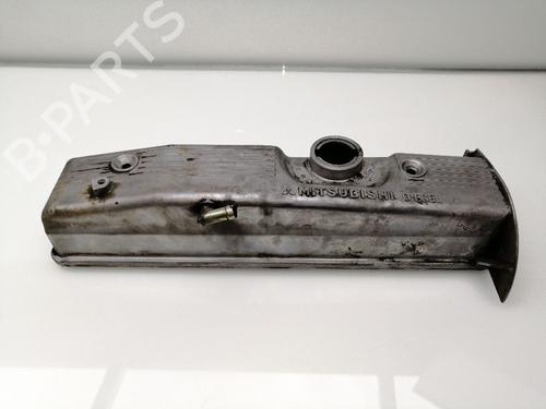 Used Valve cover MITSUBISHI PAJERO II (V3_W, V2_W, V4_W, V5_W) 2.5 TD 4WD (V24W) (99 hp) 24402084