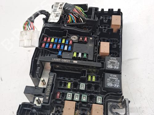 Used Fuse box HYUNDAI i30 FASTBACK (PDE, PDEN) 1.0 T-GDI (120 hp) 23372688