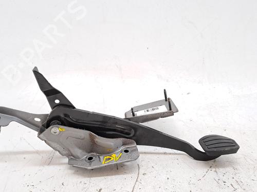 Used Break pedal PEUGEOT 308 II (LB_, LP_, LW_, LH_, L3_) 1.2 THP 130 (131 hp) 28179303