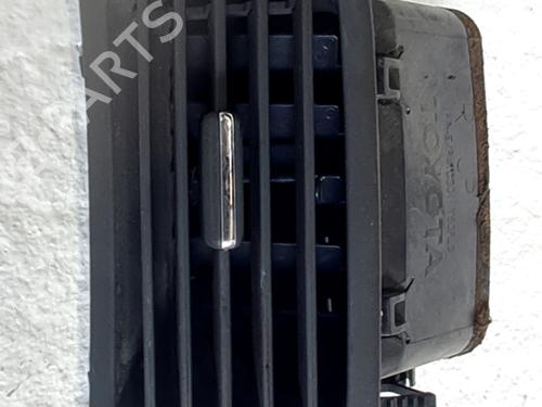 Used Air vent TOYOTA COROLLA Estate (_E12_) 1.4 VVT-i (ZZE120_, ZZE120R) (97 hp) 32159741
