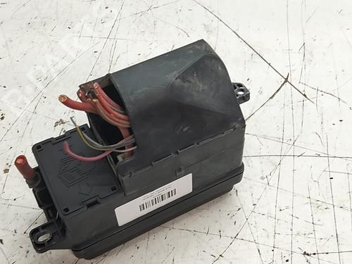Used Fuse box Fuse box 38420153 38420153