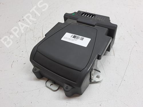 Used Display monitor PEUGEOT 5008 (0U_, 0E_) 2.0 HDi 150 / BlueHDi 150 (150 hp) 23974129