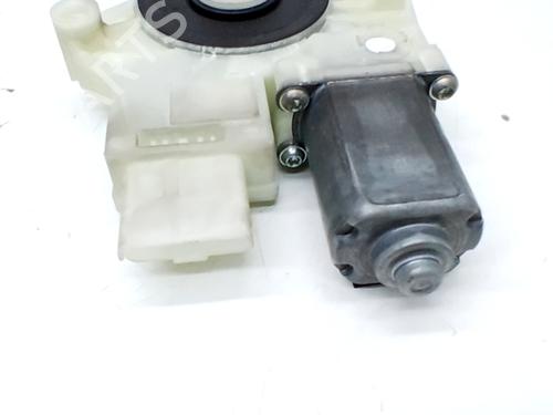 motor-do-elevador-de-vidro-frente-direito-renault-clio-v-b7_-2019-31609786 main image