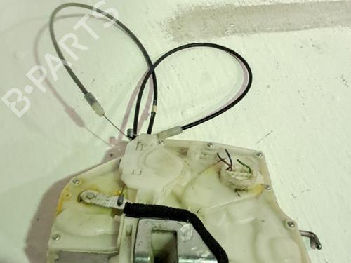 Cerradura puerta delantera derecha Cerradura puerta delantera derecha SUZUKI SWIFT III (MZ, EZ) 1.3 (RS413, ZC11S) (92 hp) 33767605 33767605