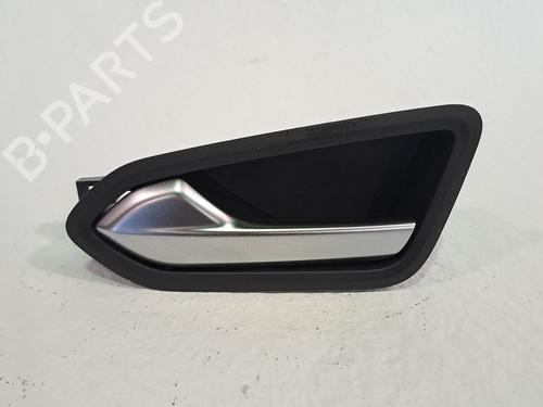 Venstre bak invendig håndtak RENAULT CAPTUR II (HF_) TCe 140 (HFN0) (140 hp) 25834352