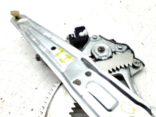 Elevalunas trasero izquierdo SUBARU LEGACY V Estate (BR) 2.0 D AWD (BRD) (150 hp) 32105783