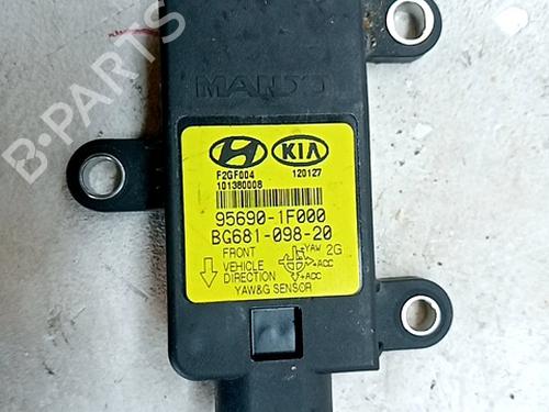 Used Electronic module KIA SPORTAGE III (SL) 1.7 CRDi (116 hp) 29500284