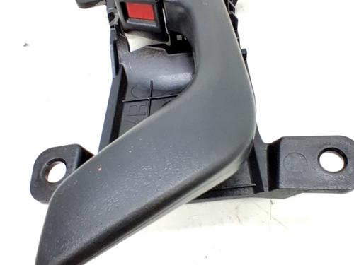 Højre bagtil invendig håndtag Højre bagtil invendig håndtag HYUNDAI KONA (OS, OSE, OSI) 1.0 T-GDi (120 hp) 33765366 33765366